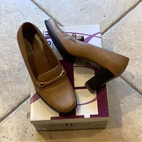 CAMEL TAN Pumps Shoes 3” heel by High Lights Size 6 Style Jody Moc - Picture 2 of 4